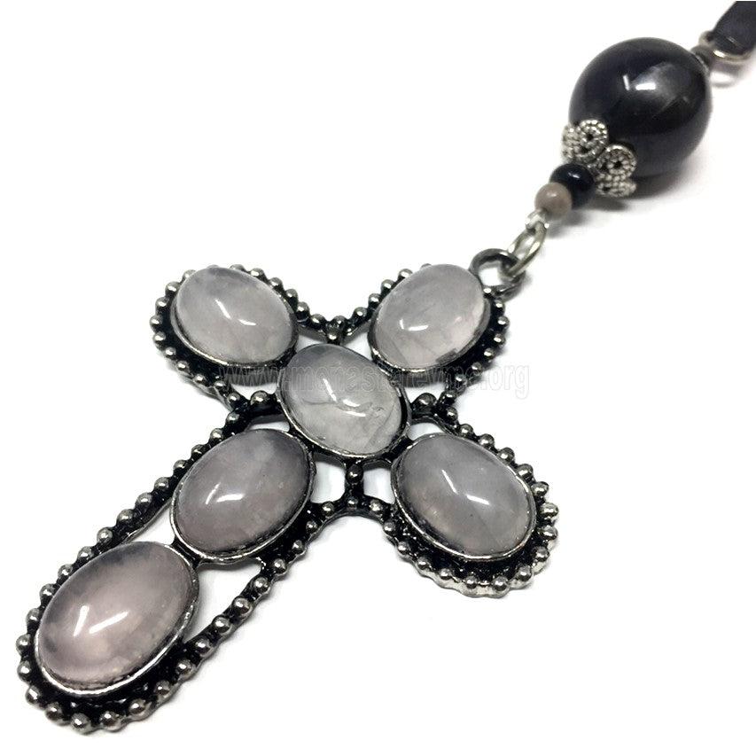 Orthodox Christian cross automobile pendant decorated, assembled and sold in Canada by the sisters of monasterevmc.org / Pendentif pour voiture avec croix chrétienne orthodoxe décorée et assemblée au Québec par les soeurs du monasterevmc.org